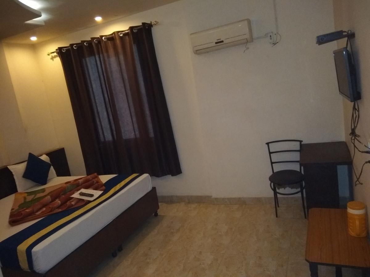 Abhi Rooms Jaipur Bagian luar foto